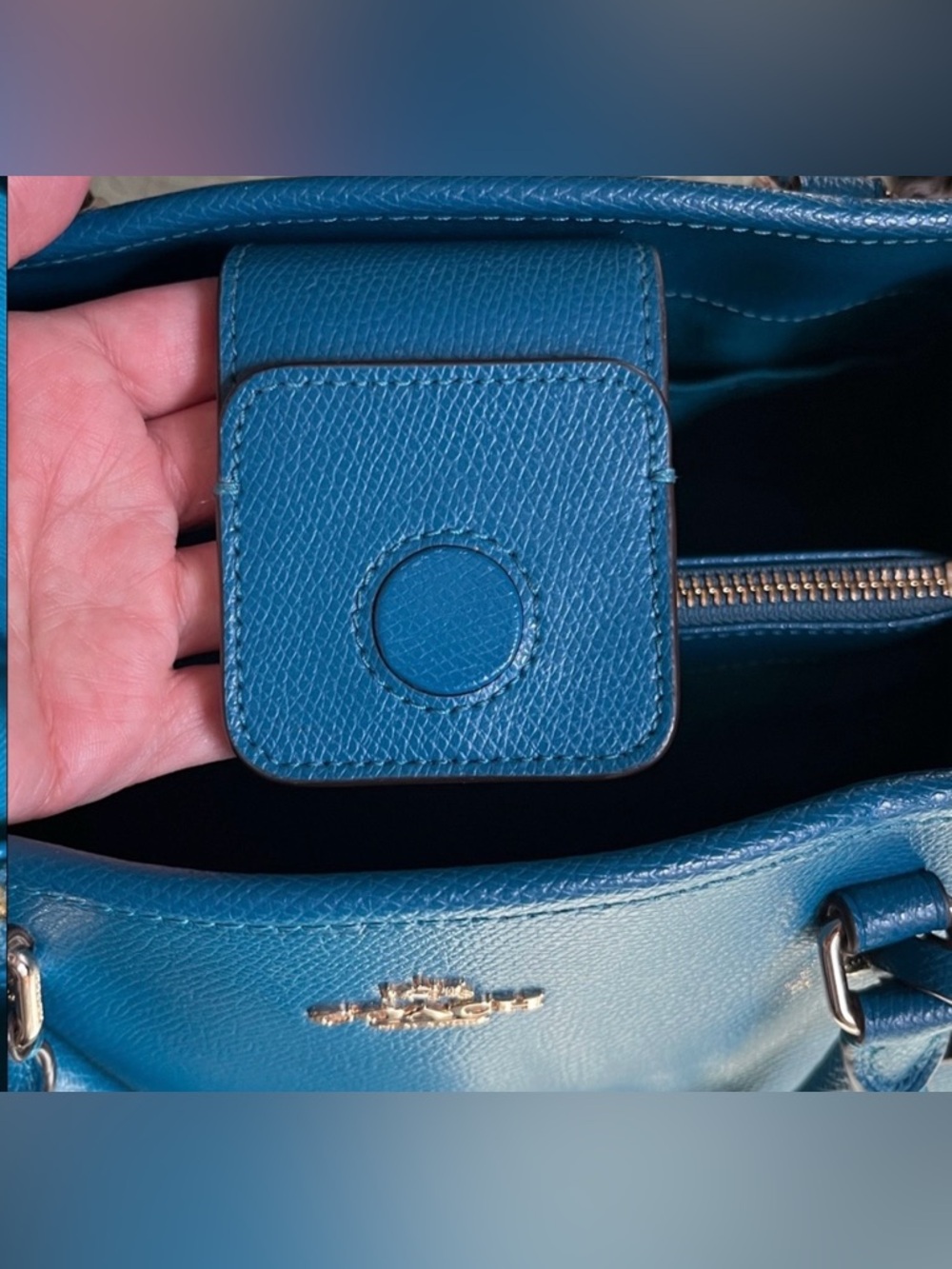 FOR JULIE Coach Margo Carryall - Picture 16 of 16